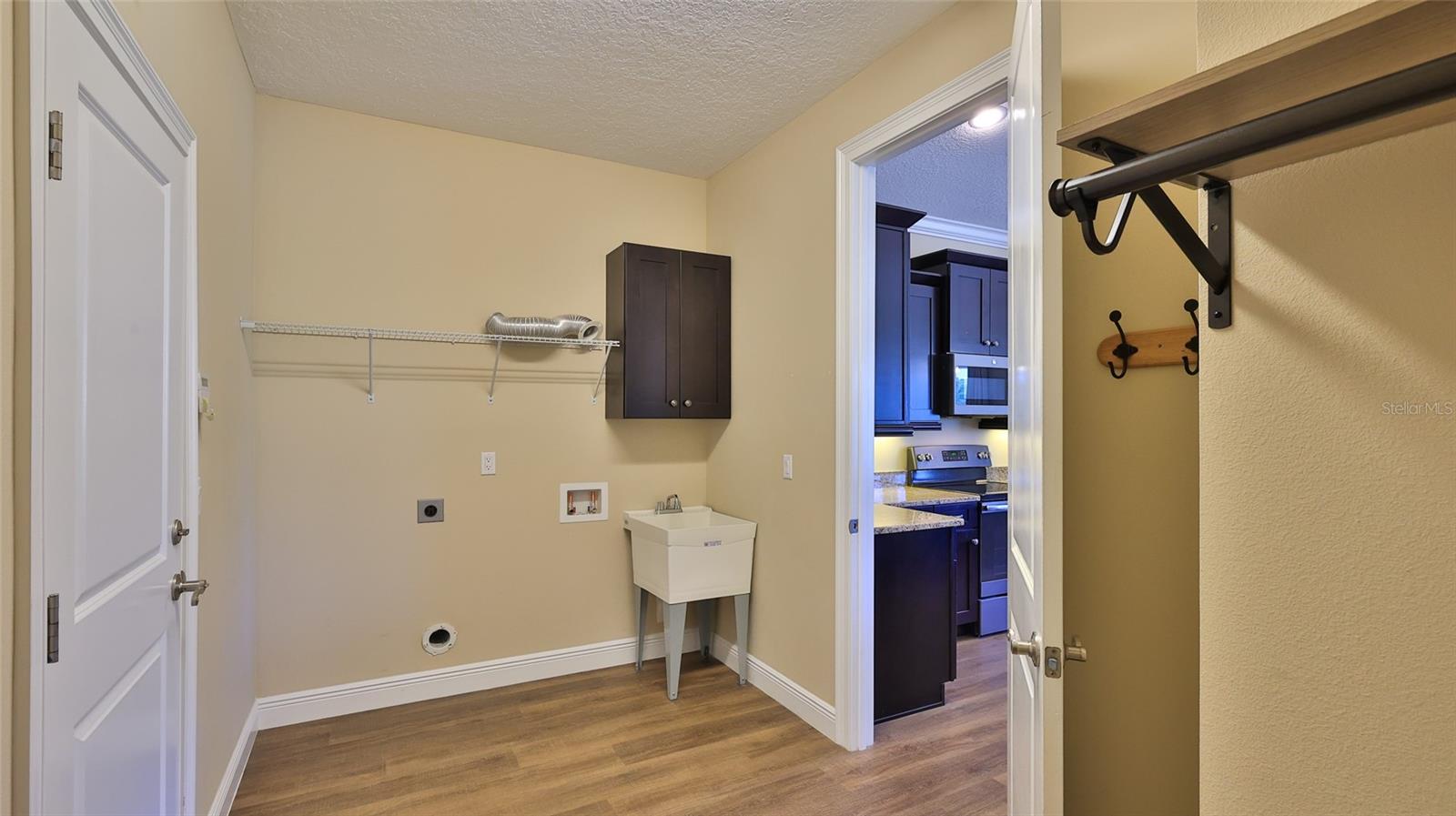 LIGHTHOUSE COVE - Residential