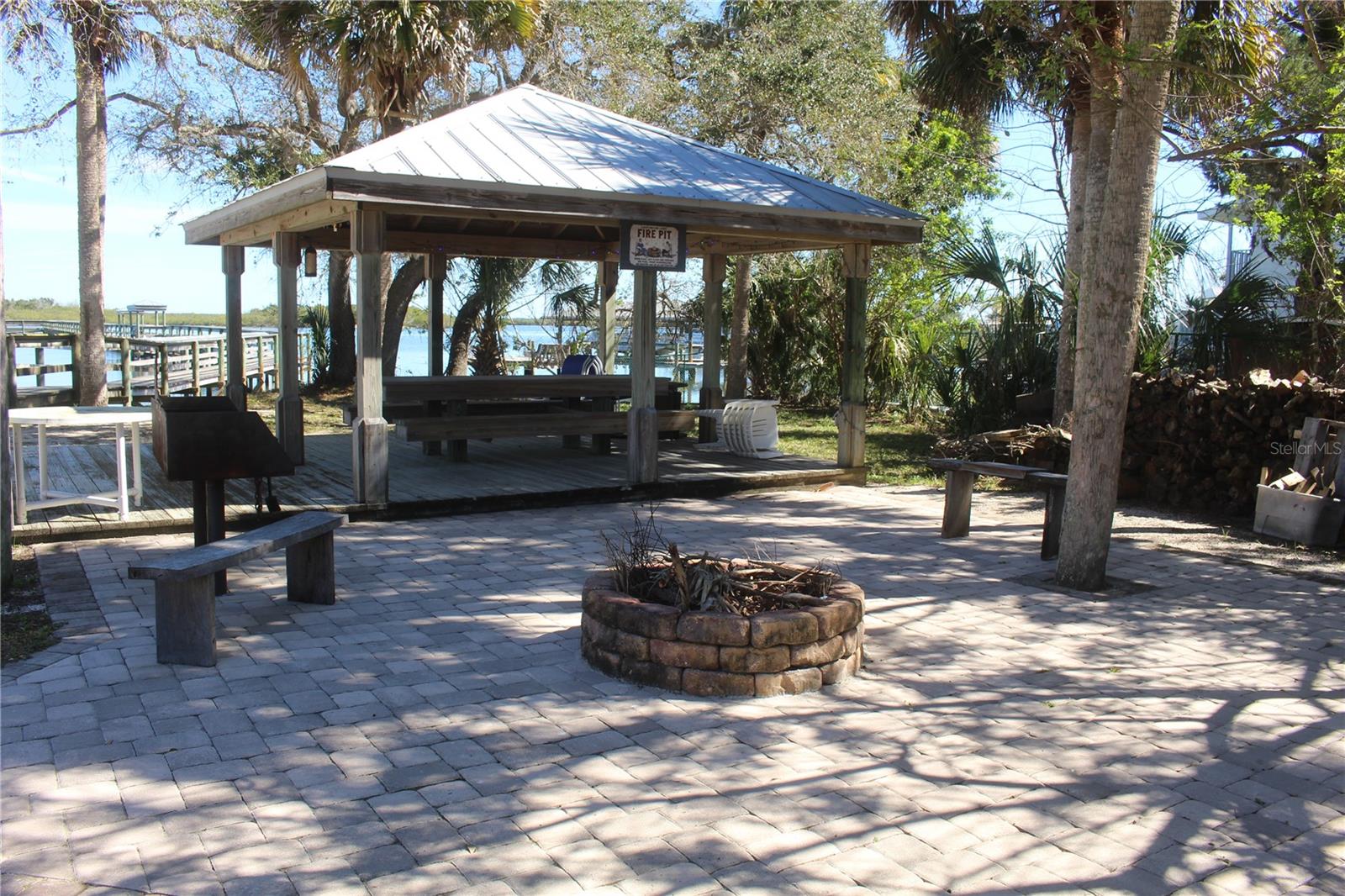 LIGHTHOUSE COVE - Residential