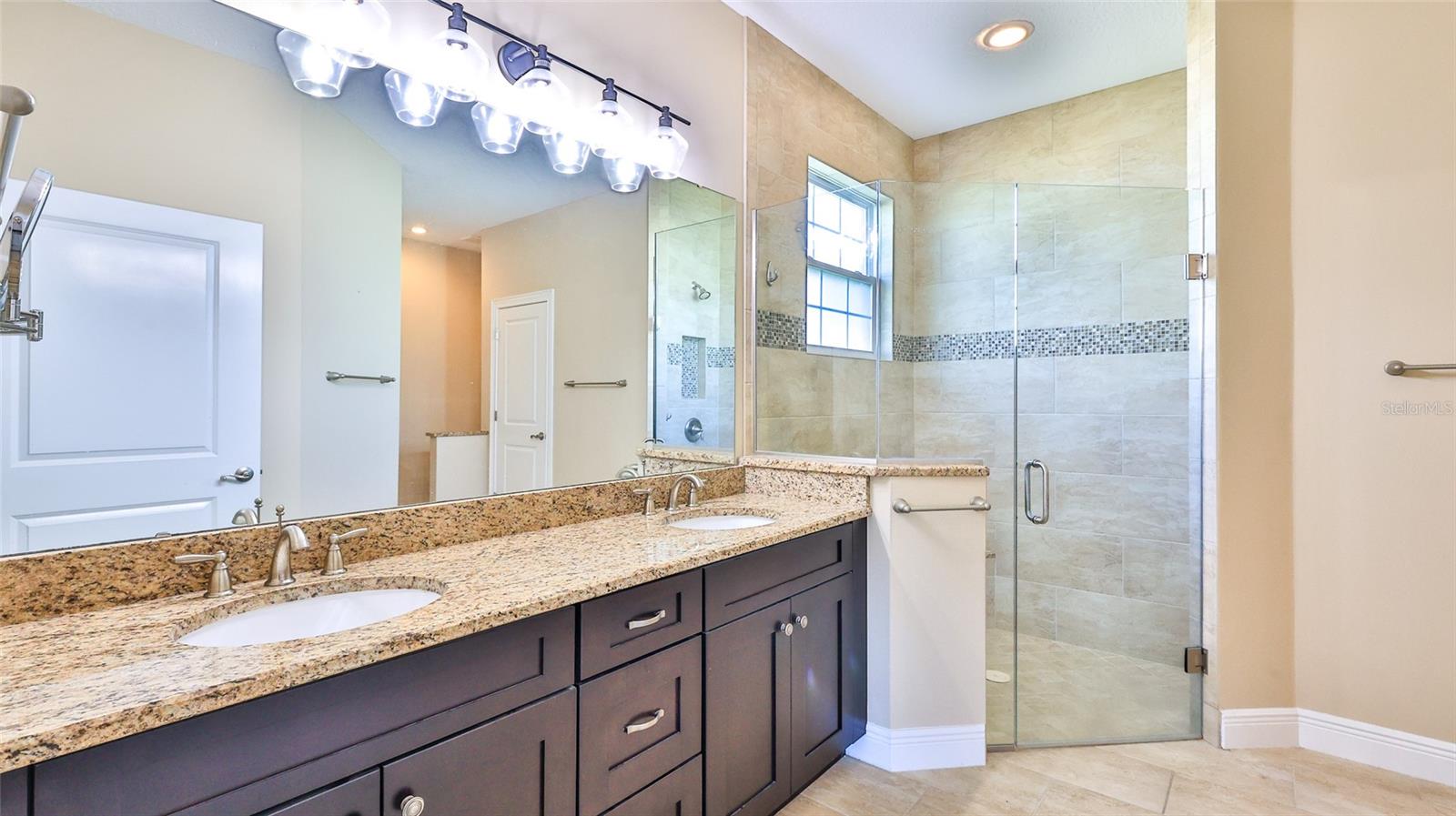 LIGHTHOUSE COVE - Residential