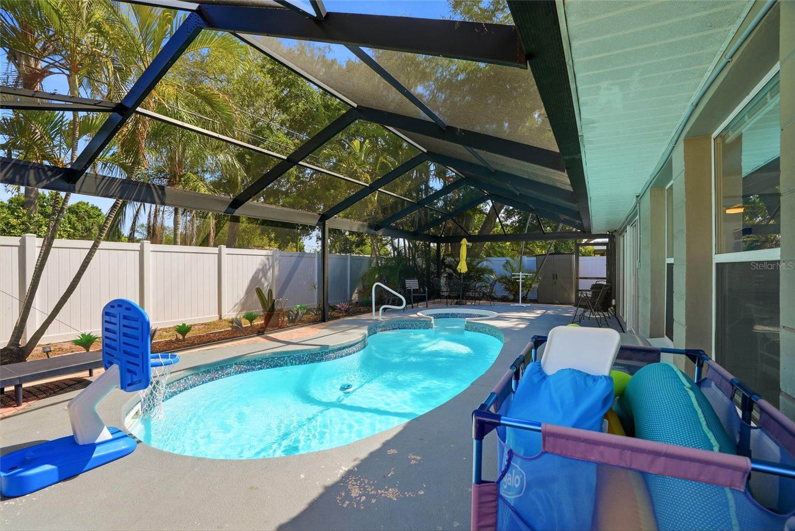 BAY RIDGE ESTATES 1ST ADD - Residential