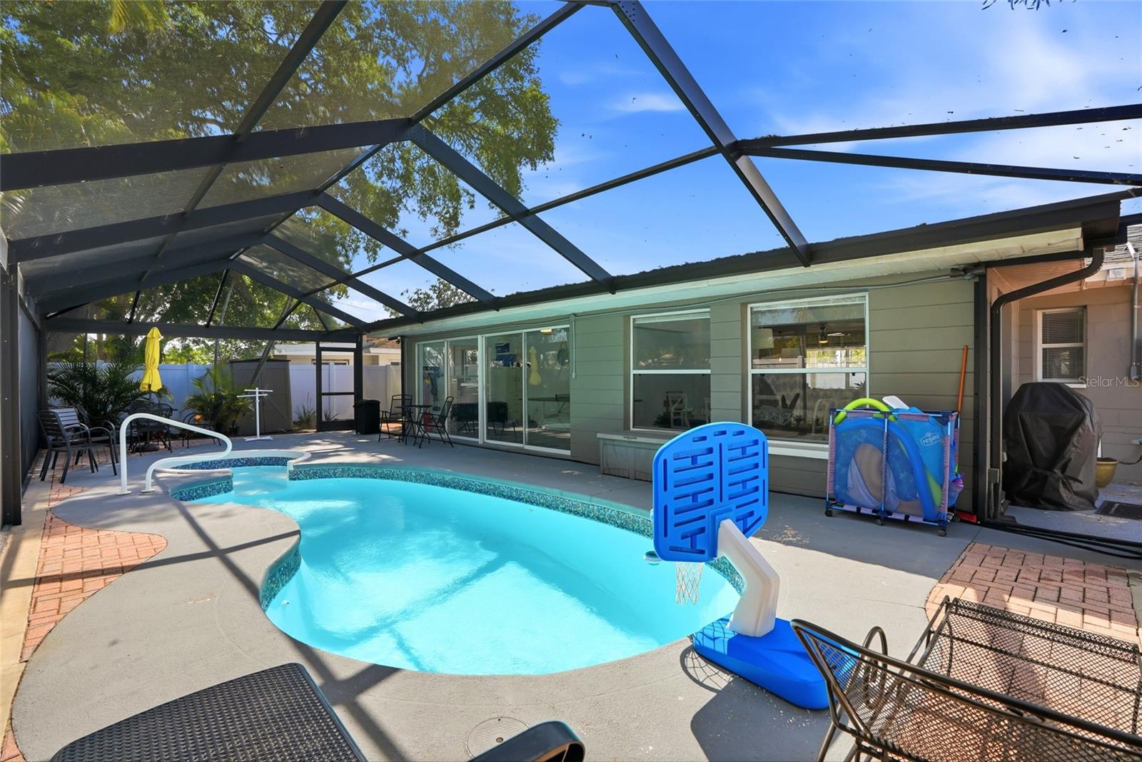 BAY RIDGE ESTATES 1ST ADD - Residential