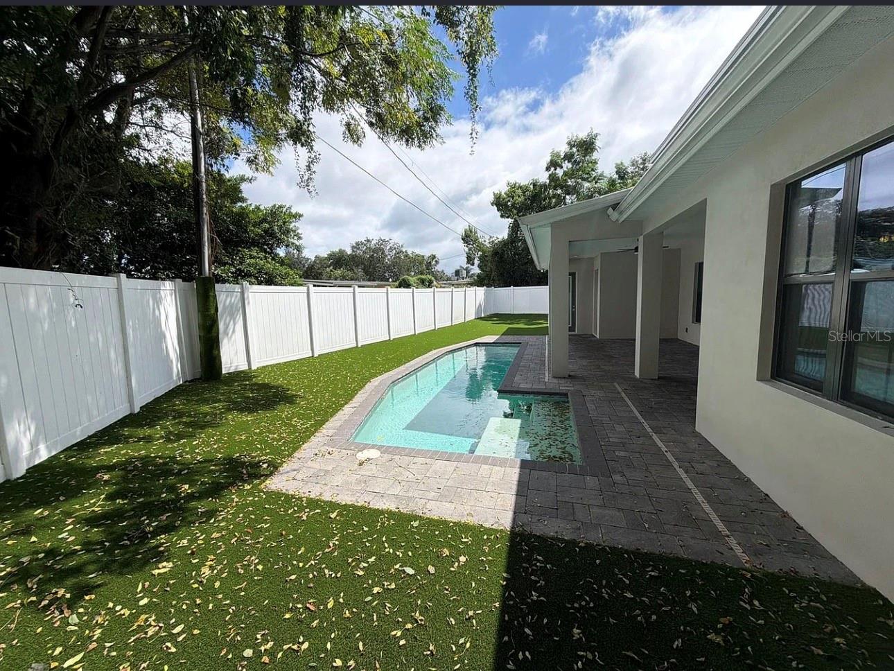 2234 HOWARD DRIVE