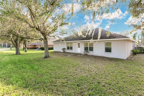 A home in EUSTIS