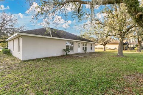 A home in EUSTIS