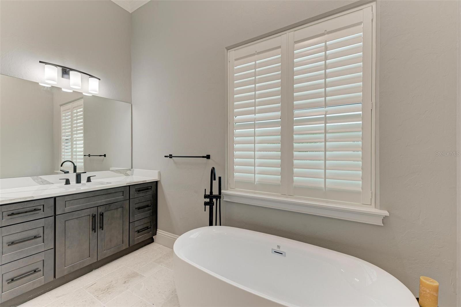 SOUTH BAYVIEW ESTATES - Residential