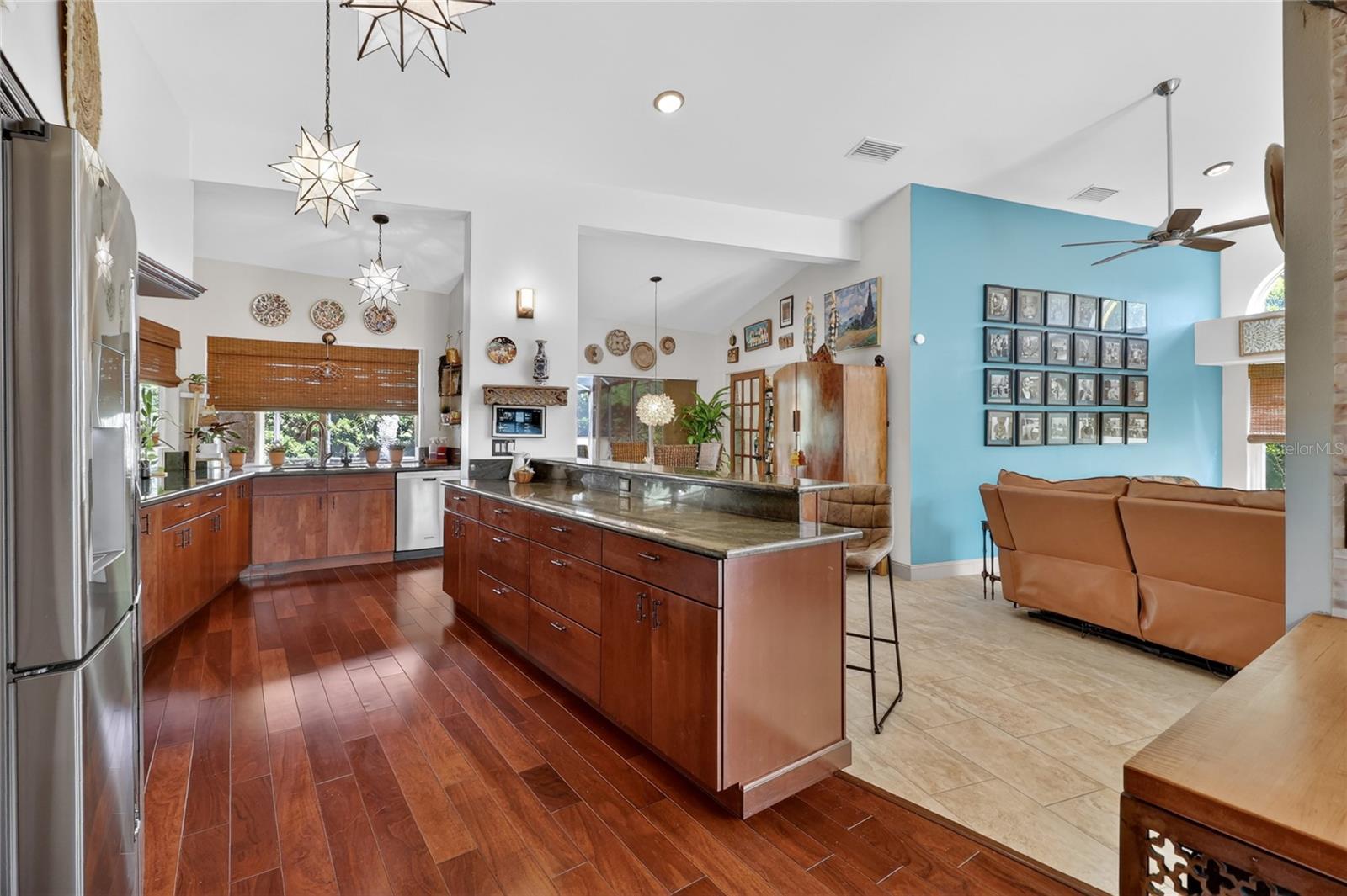 PIER POINT - Residential