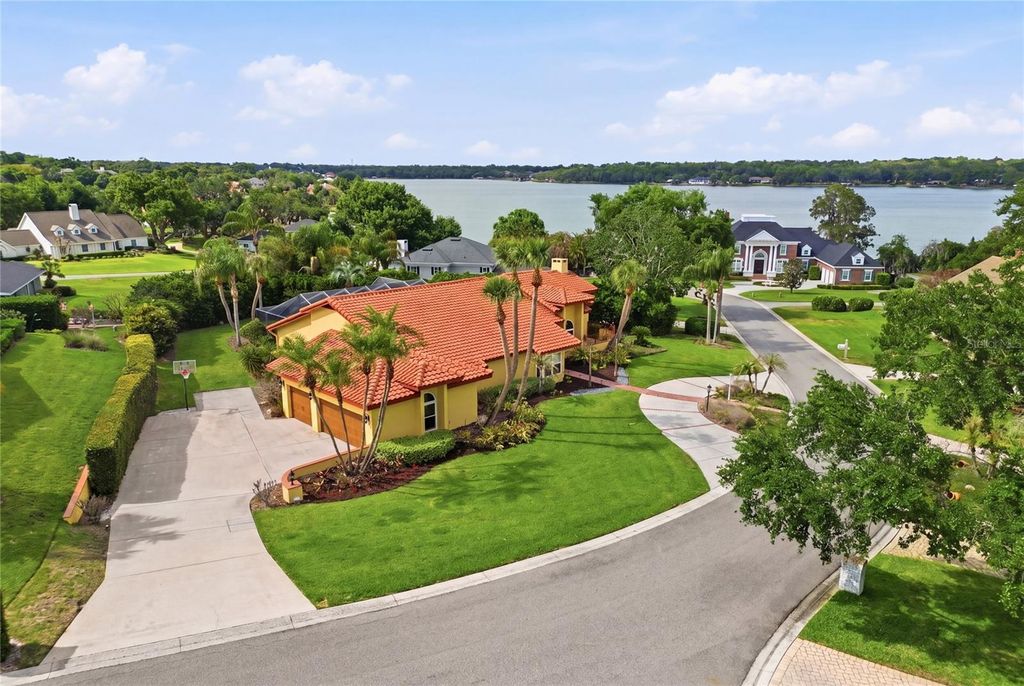 Photo of 5965 Pier Place Drive, Lakeland, FL 33813 (MLS # P4938334)