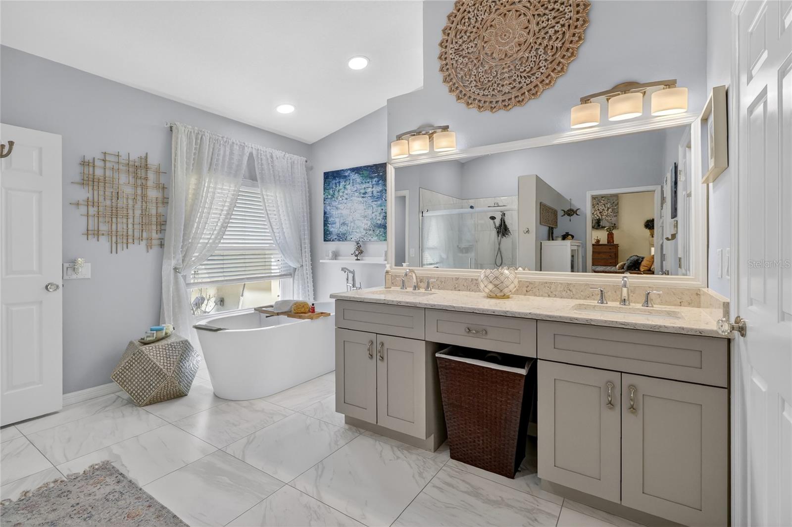 PIER POINT - Residential