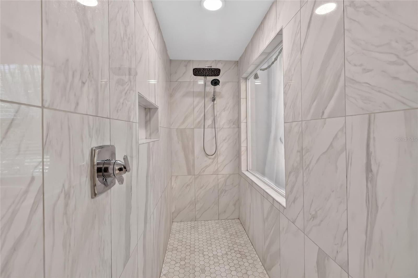 PIER POINT - Residential