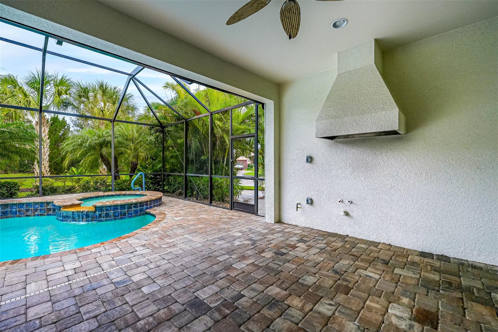 SANDHILL PRESERVE - Residential