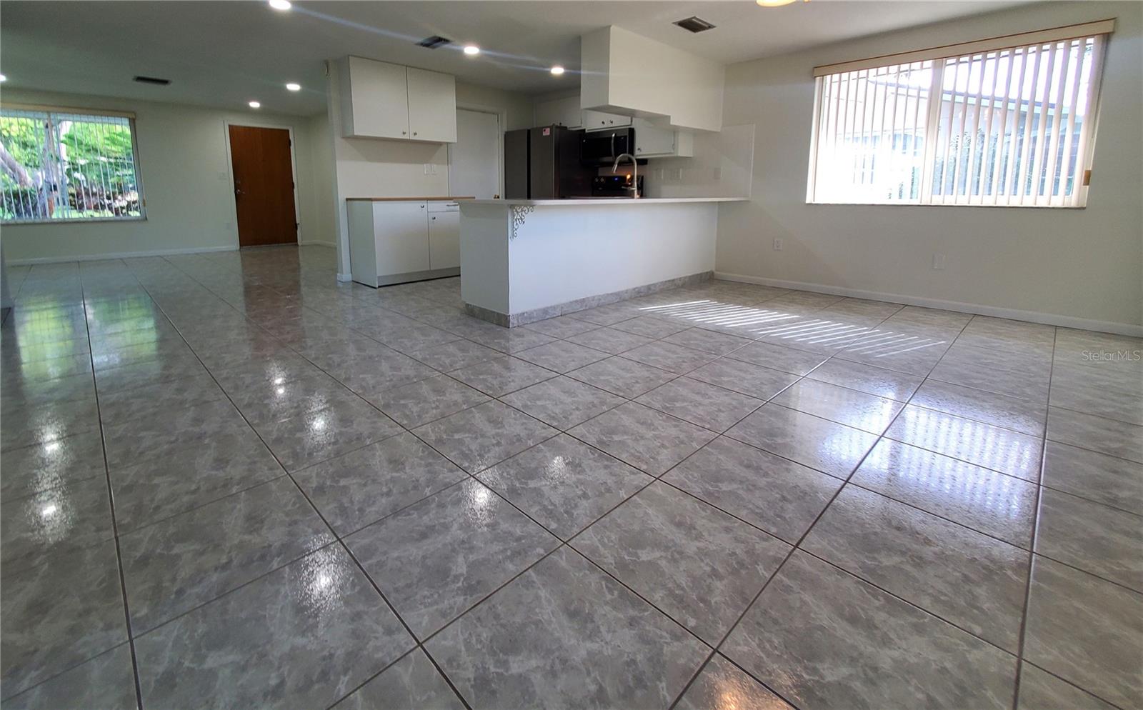 JASMINE LAKES - Residential