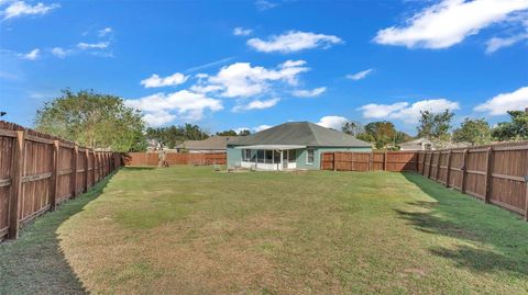 A home in LAKELAND