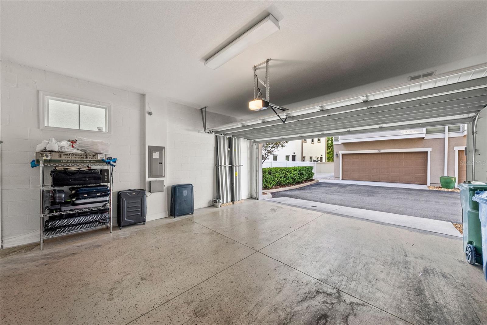 LINCOLN & HORATIO TWNHMS - Residential Lease