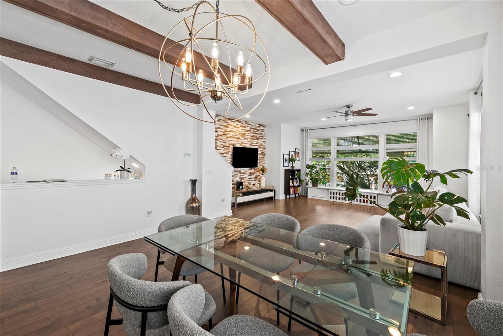 LINCOLN & HORATIO TWNHMS - Residential Lease