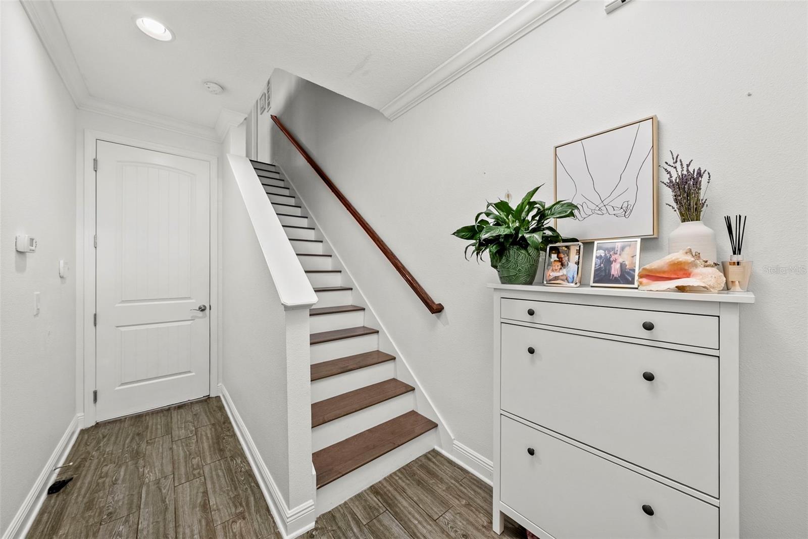 LINCOLN & HORATIO TWNHMS - Residential Lease
