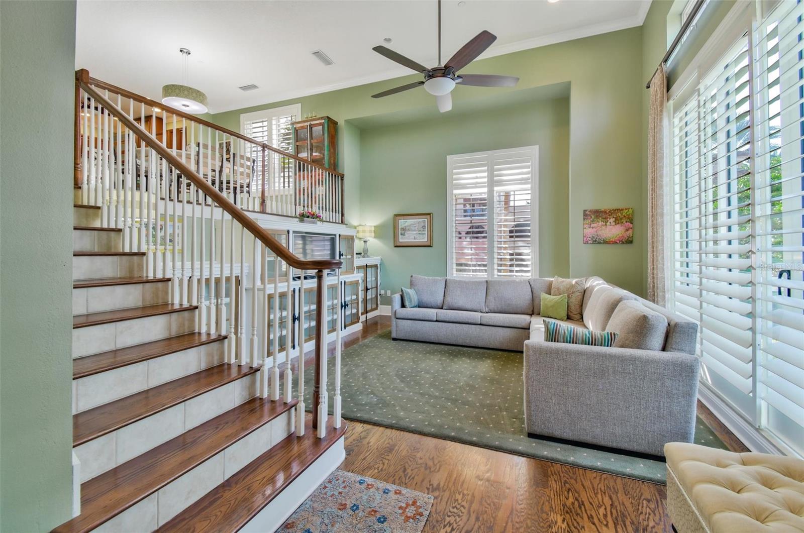 525 MANDALAY AVENUE 11