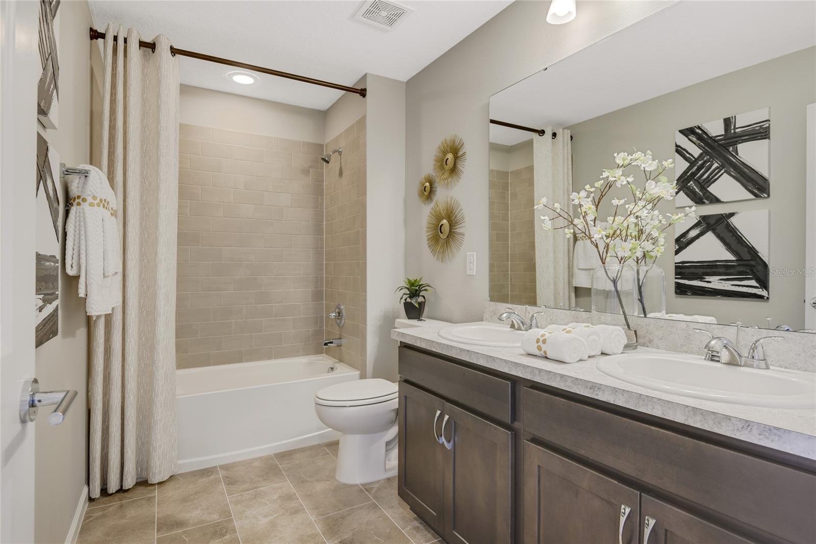 SEASONS AT MAGNOLIA POINTE - Residential