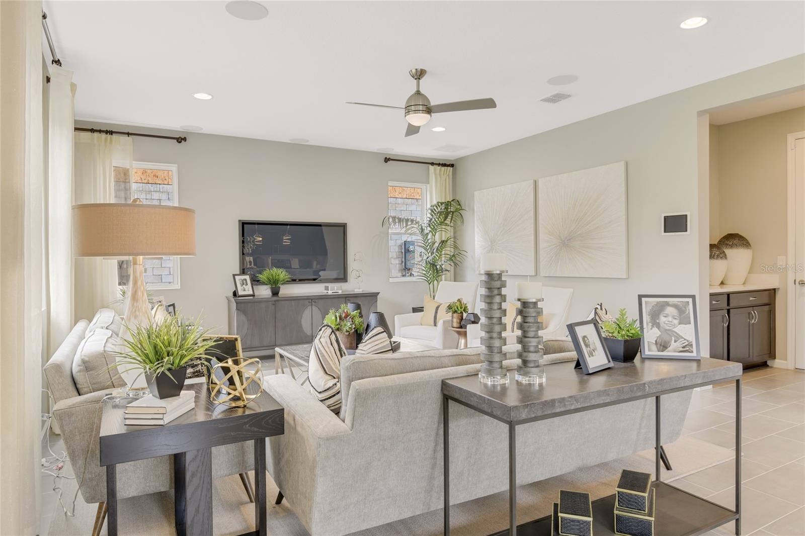 SEASONS AT MAGNOLIA POINTE - Residential