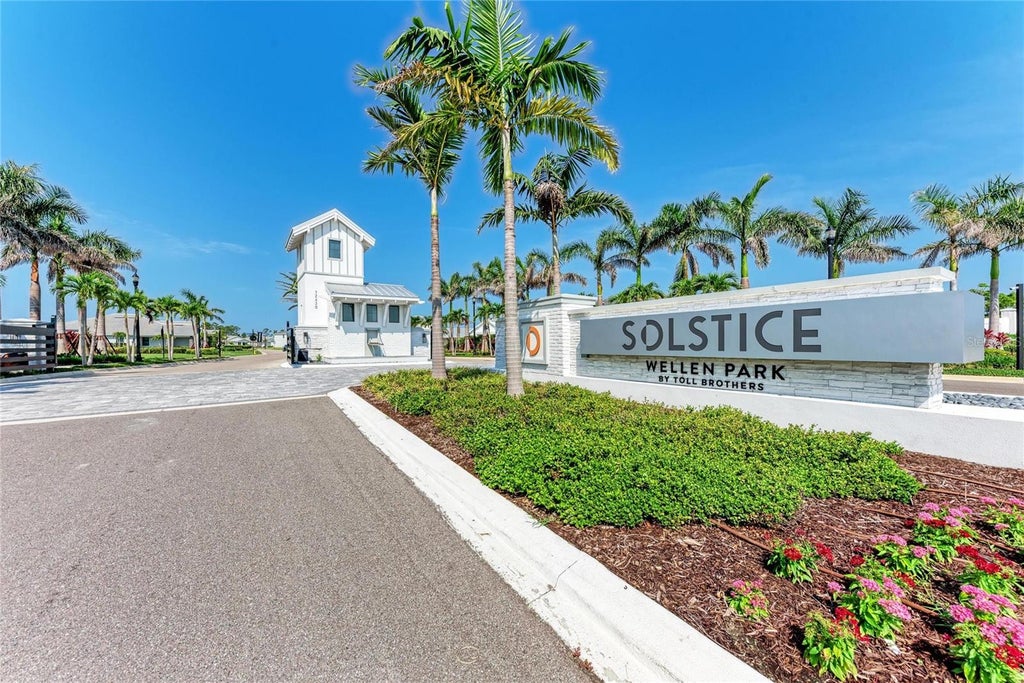 Photo of 18530 Midsummer Place, Venice, FL 34293 (MLS # TB8544118)