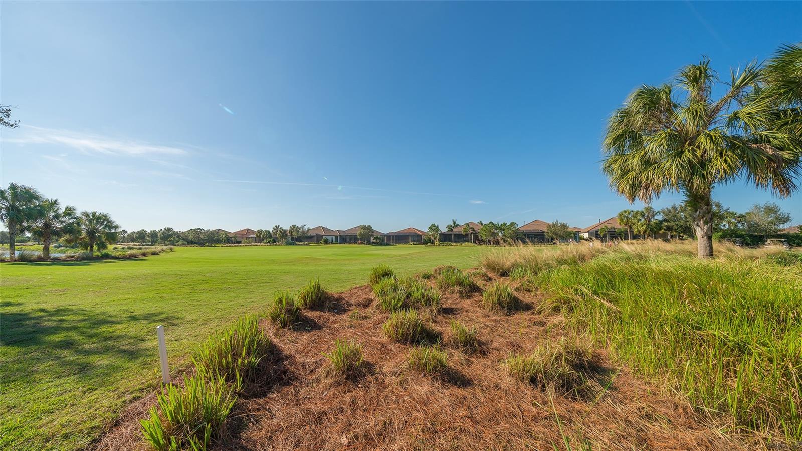 ESPLANADE PH V SUBPHASES A, B, C, D, E&F - Residential Lease