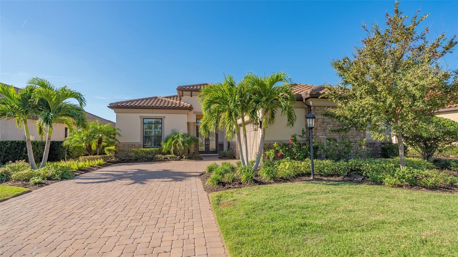 ESPLANADE PH V SUBPHASES A, B, C, D, E&F - Residential Lease