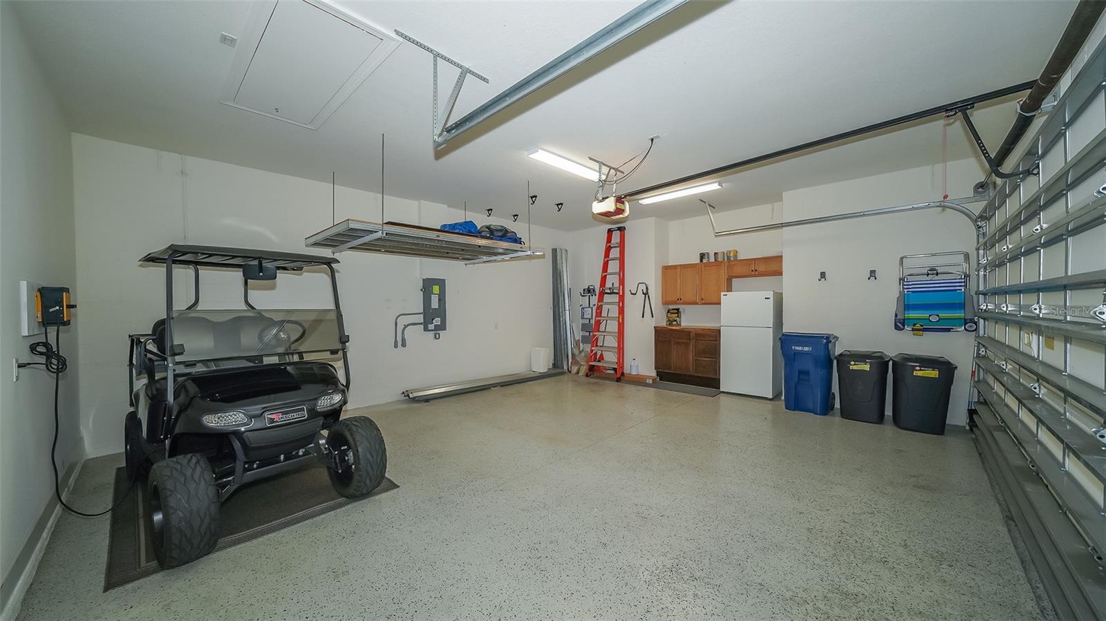 ESPLANADE PH V SUBPHASES A, B, C, D, E&F - Residential Lease