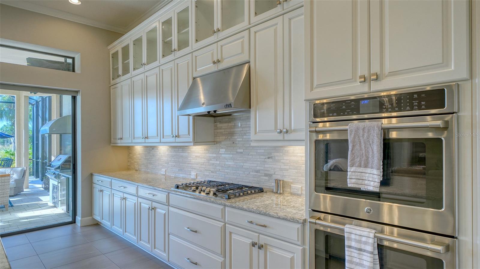 ESPLANADE PH V SUBPHASES A, B, C, D, E&F - Residential Lease