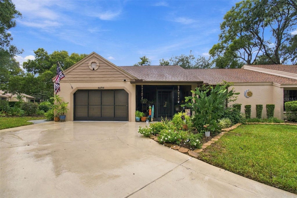 Photo of 6694 Pin Oak Court, Spring Hill, FL 34606 (MLS # W7890239)