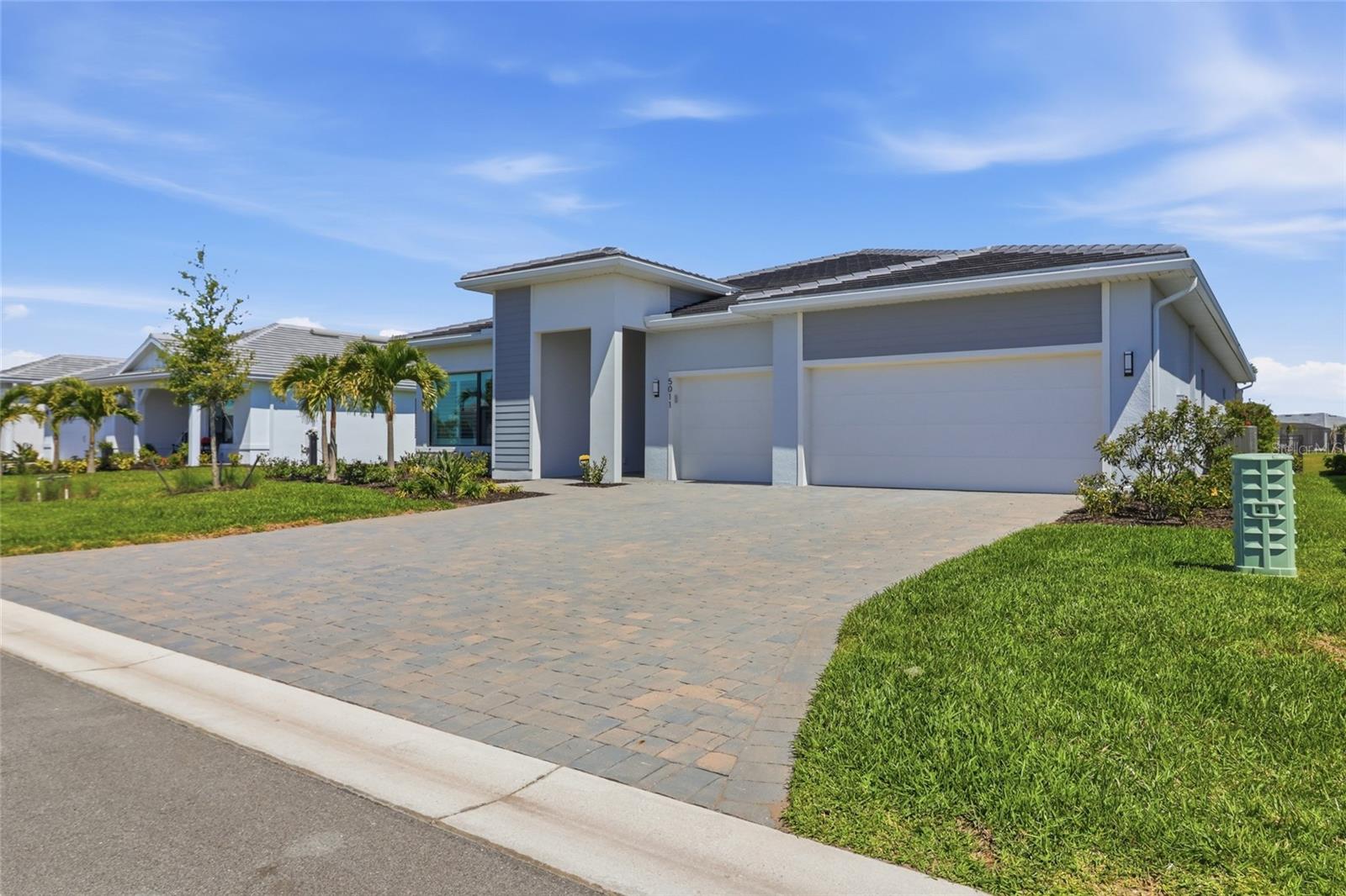 5011 STONEY POINT GLEN