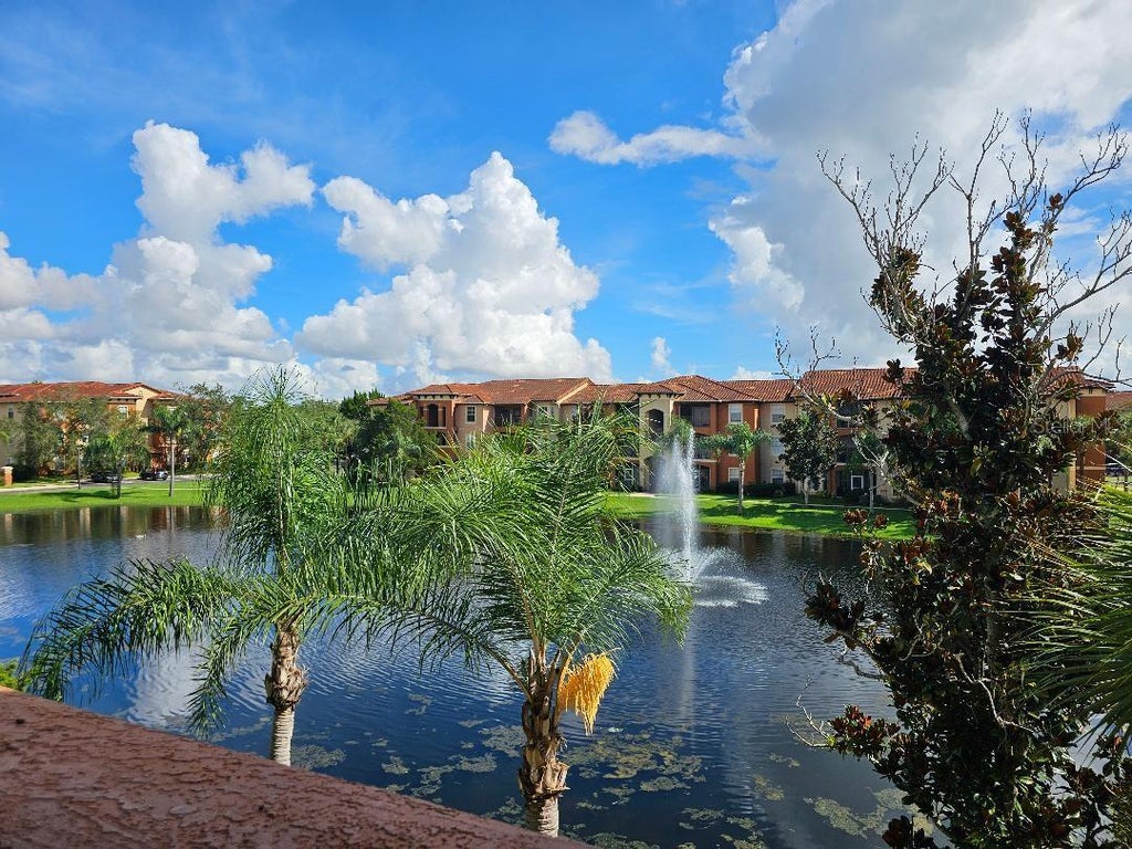 Photo of 5572 Metrowest Boulevard #5-312, Orlando, FL 32811 (MLS # O6441001)