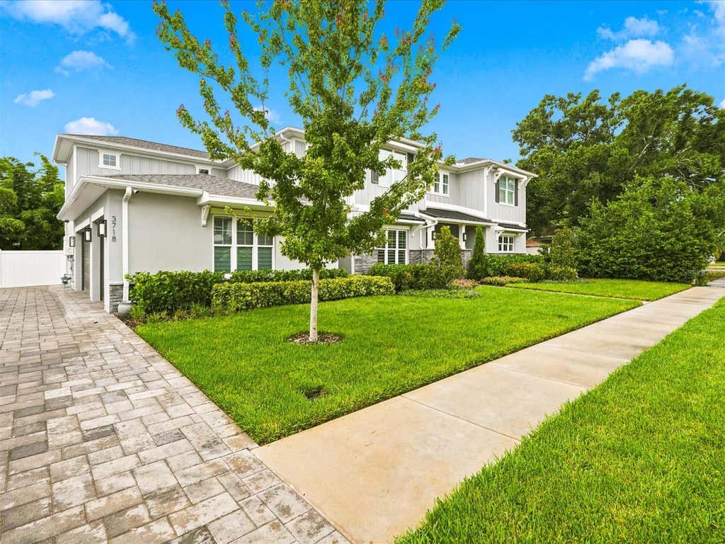 Photo of 3718 W Palmira Avenue, Tampa, FL 33629 (MLS # TB8542760)