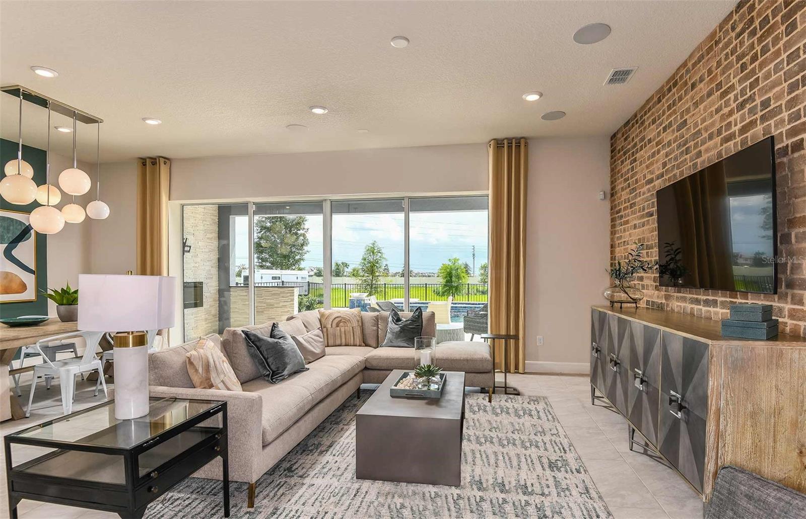 TOHOQUA - Residential