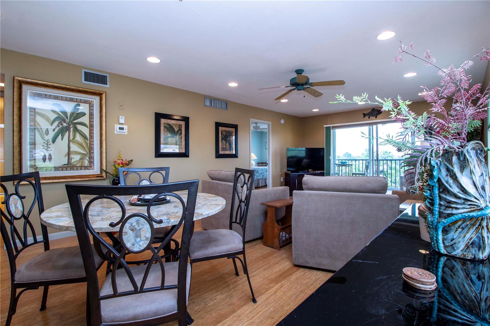 BAY TREE CLUB - Residential Lease