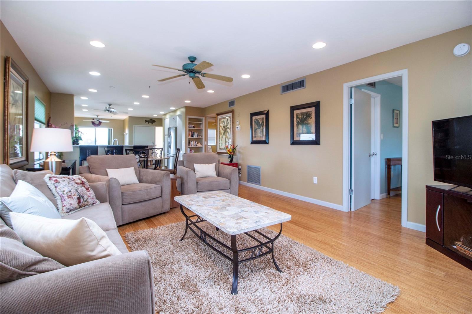 BAY TREE CLUB - Residential Lease
