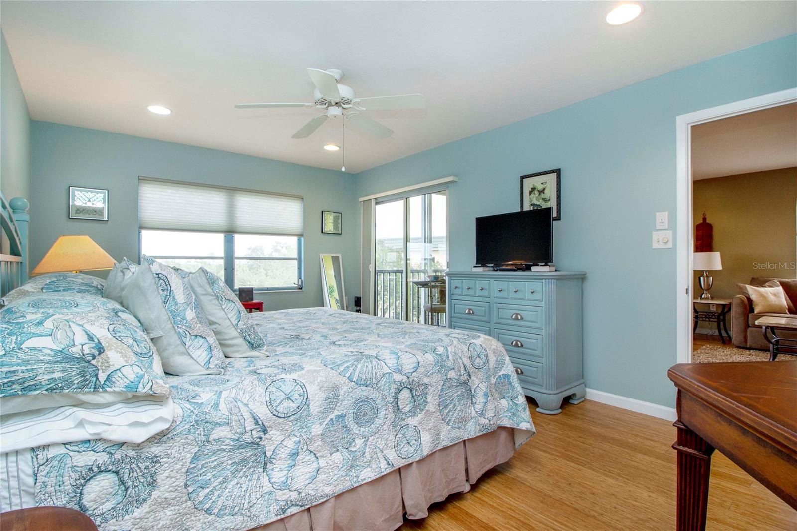 BAY TREE CLUB - Residential Lease