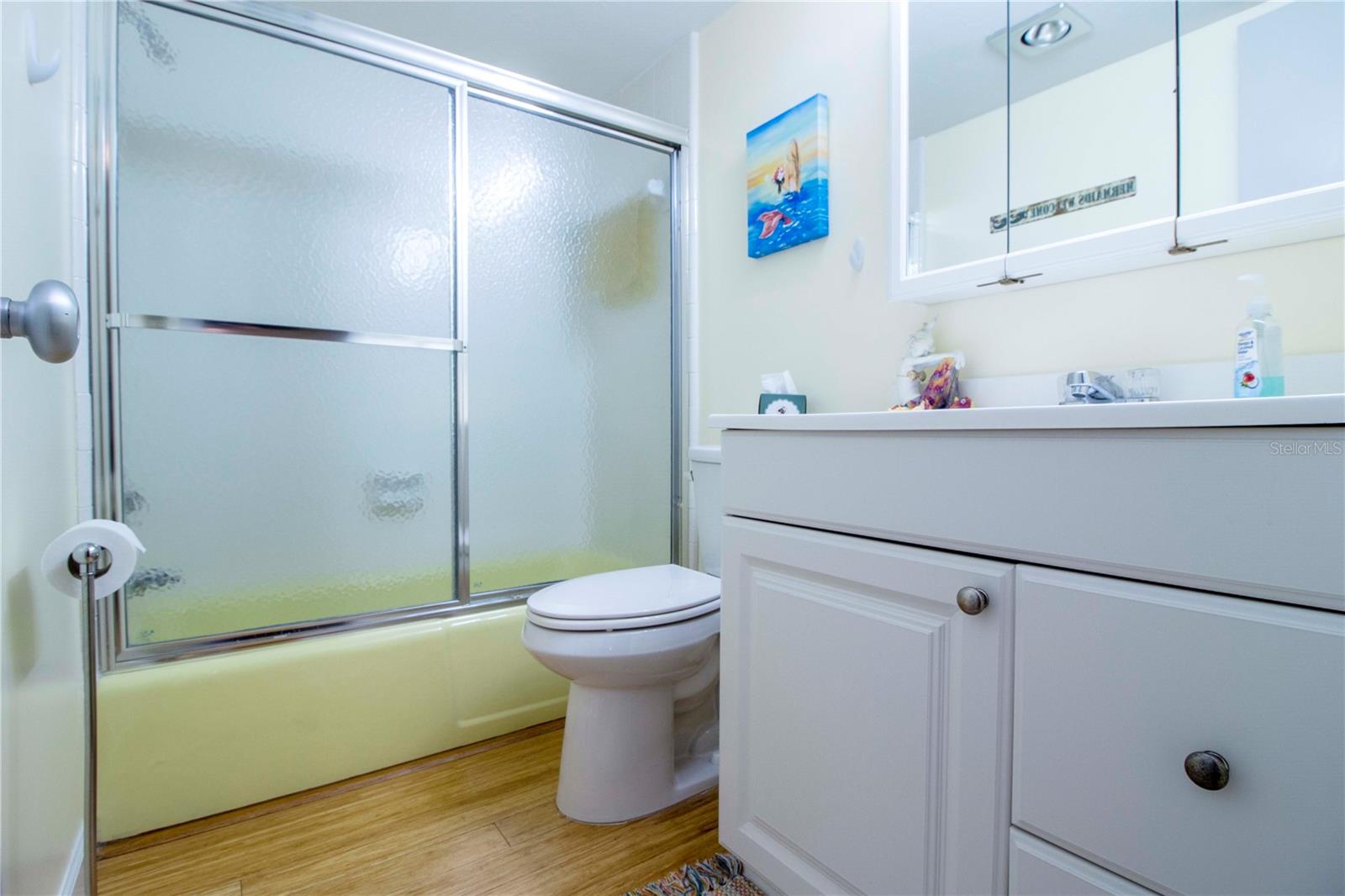 BAY TREE CLUB - Residential Lease