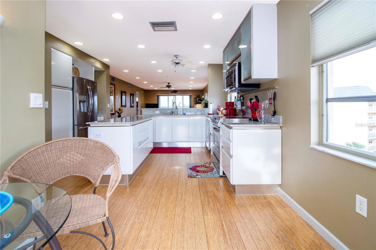 BAY TREE CLUB - Residential Lease