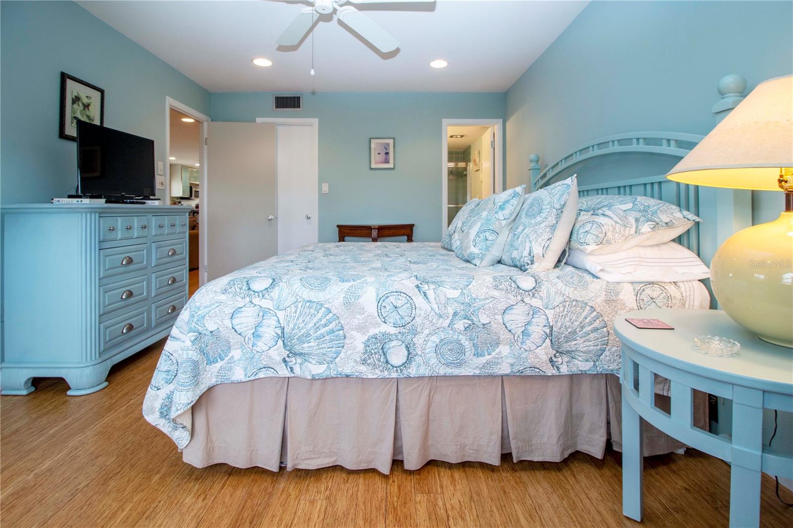 BAY TREE CLUB - Residential Lease