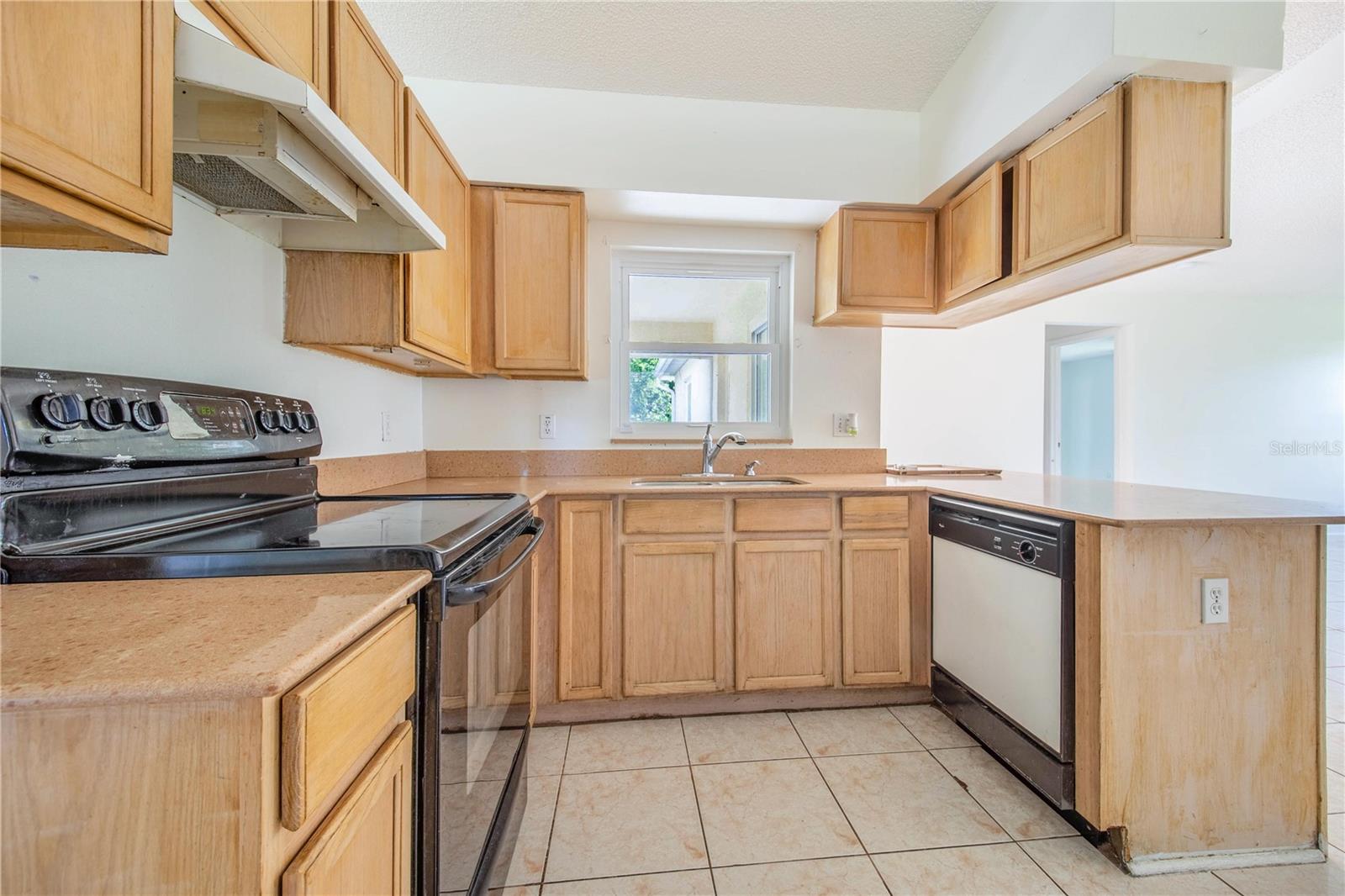 REGENCY POINTE - Residential