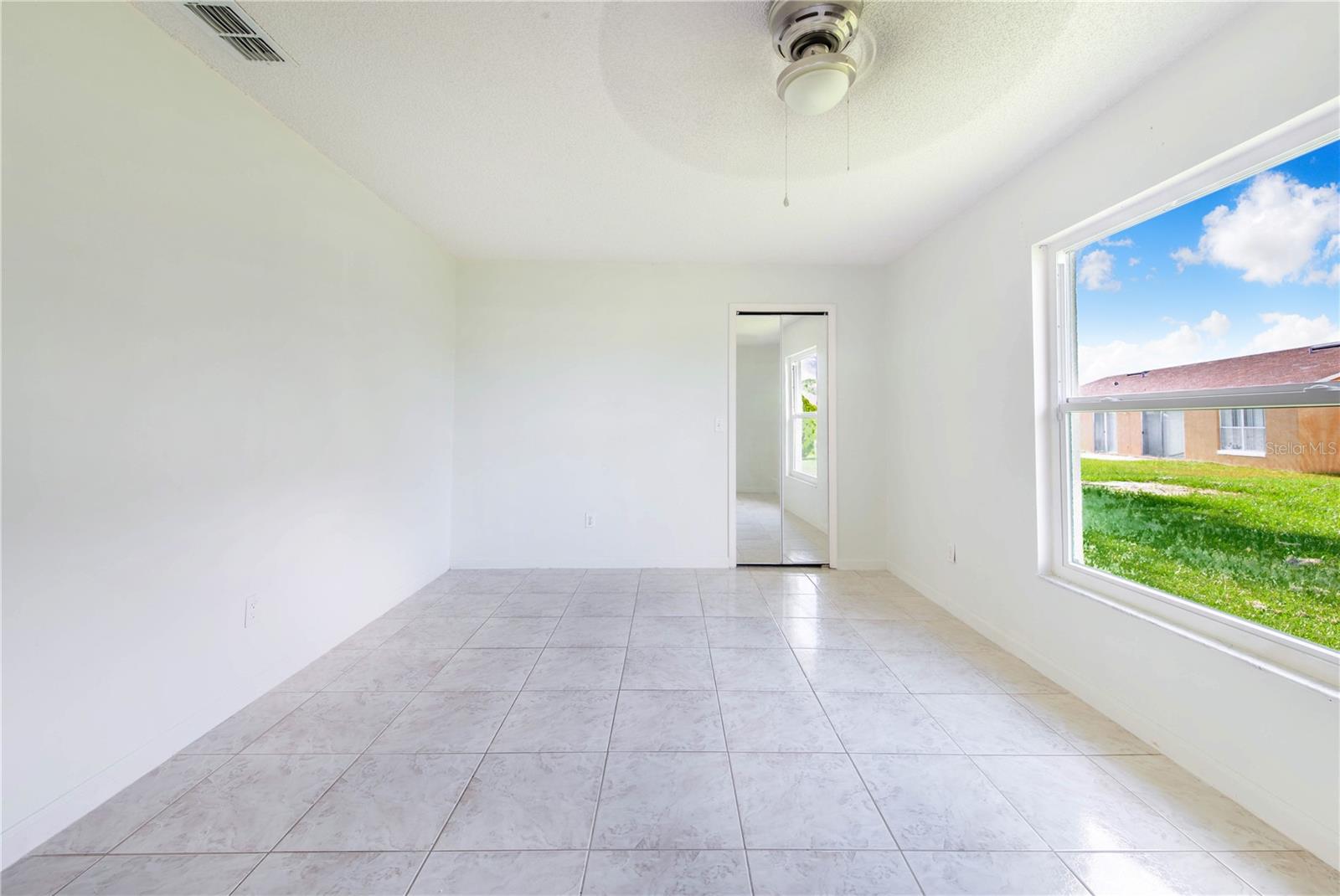 REGENCY POINTE - Residential