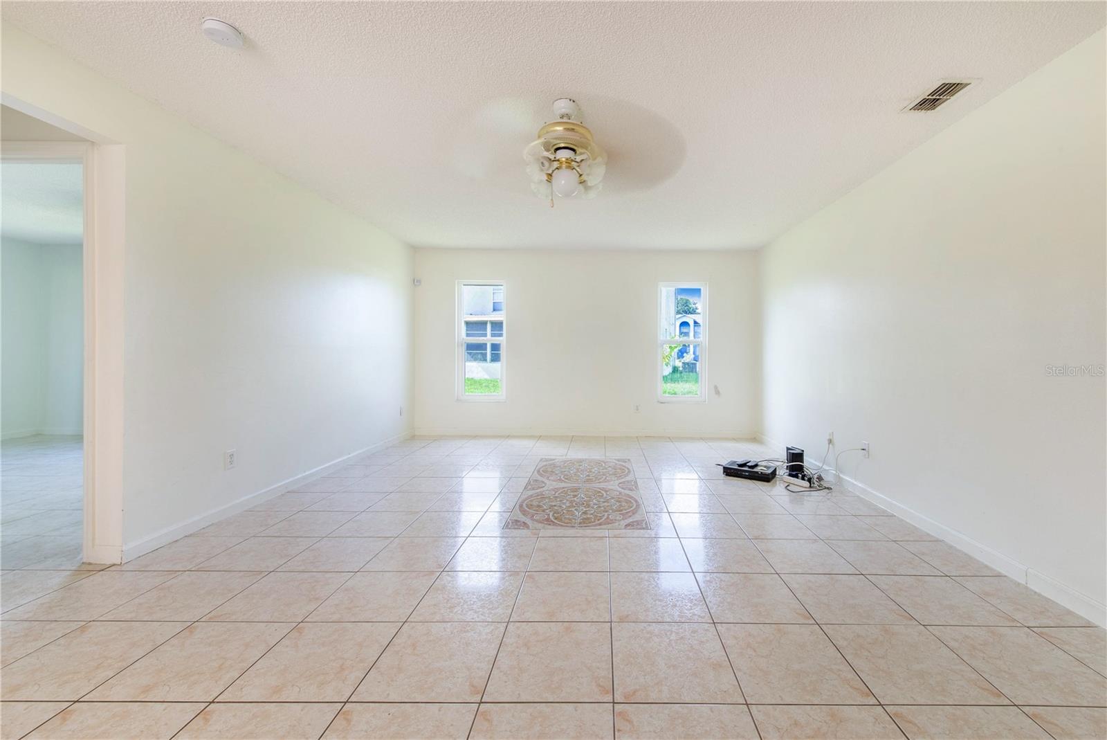 REGENCY POINTE - Residential