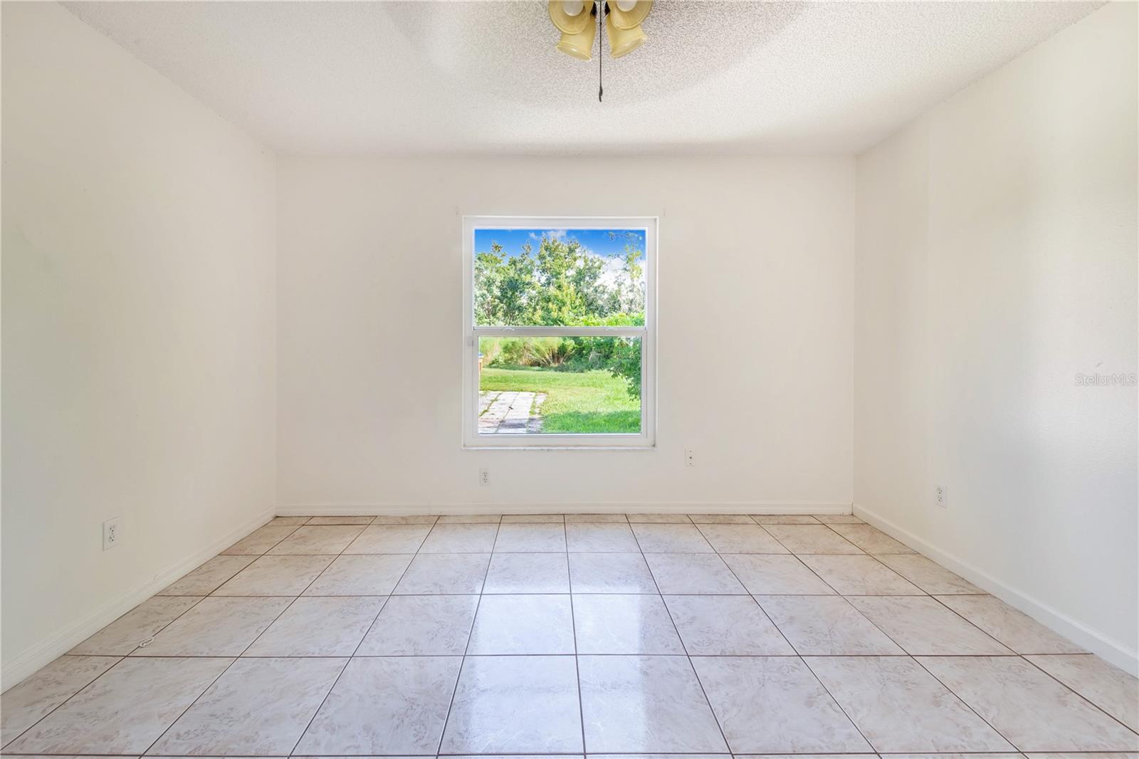 REGENCY POINTE - Residential