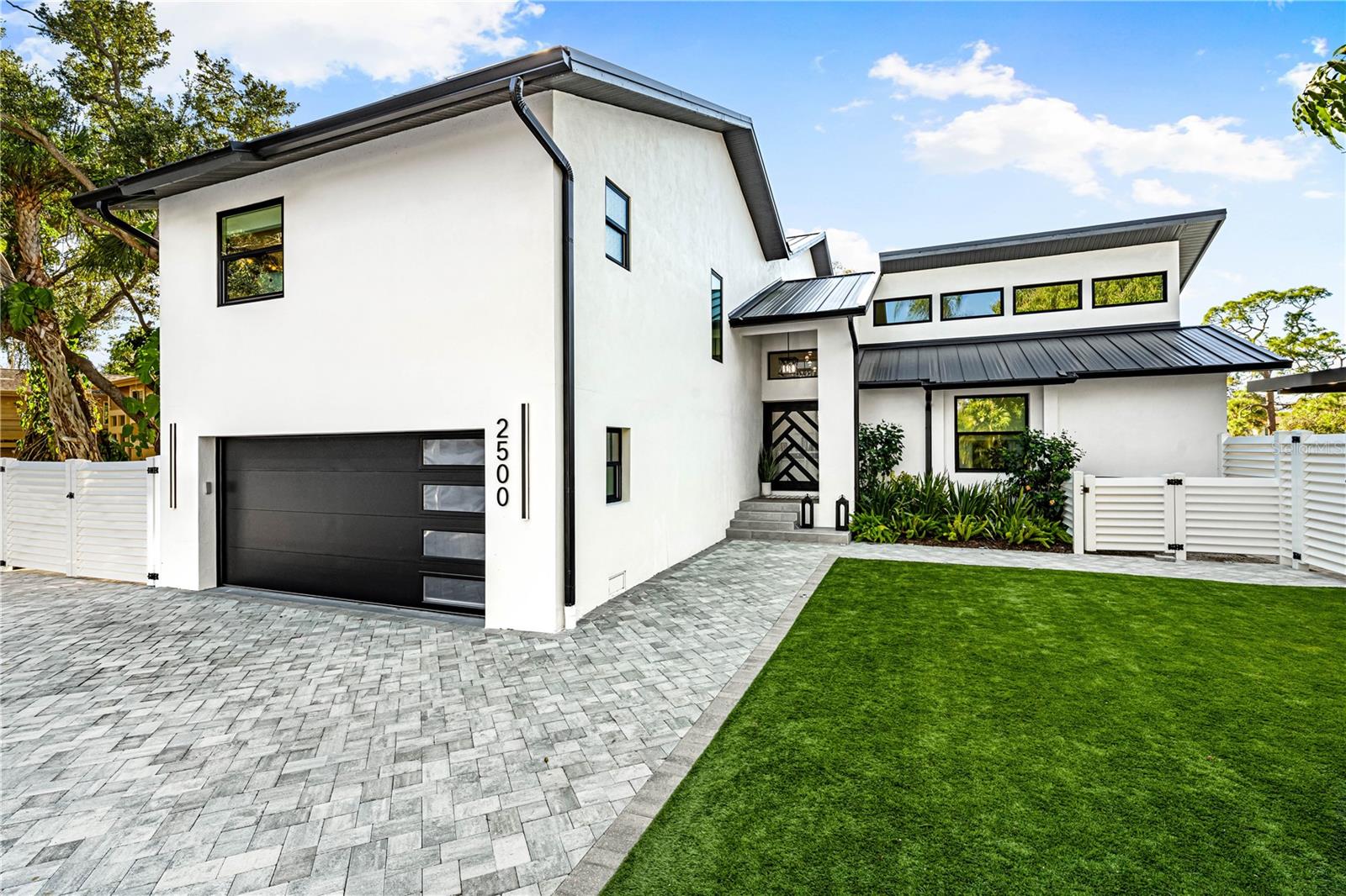 2500 MONTEREY STREET