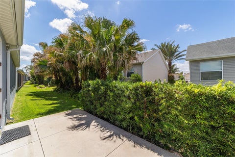 Tiny photo for 562 Allenwood Loop, The Villages, FL 32162 (MLS # OM726346)
