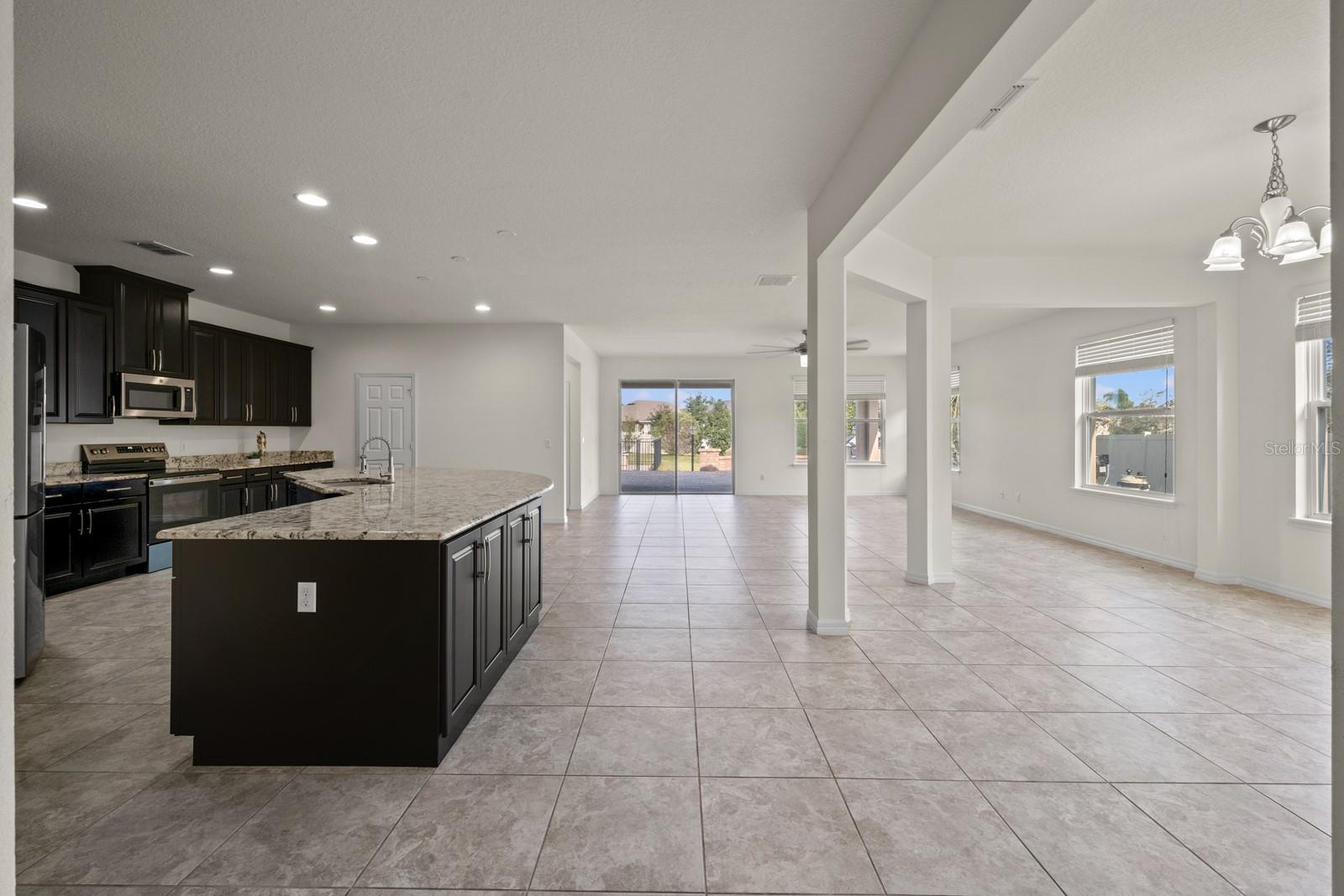 4032 PRAIRIE RESERVE BOULEVARD