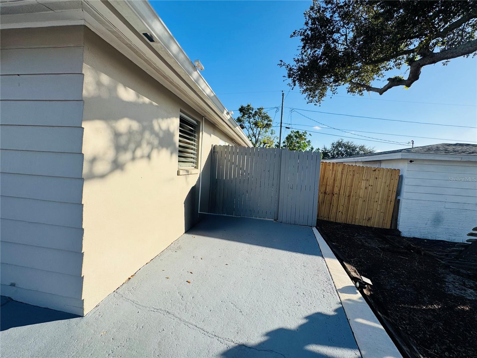 CREST RIDGE GARDENS - Residential