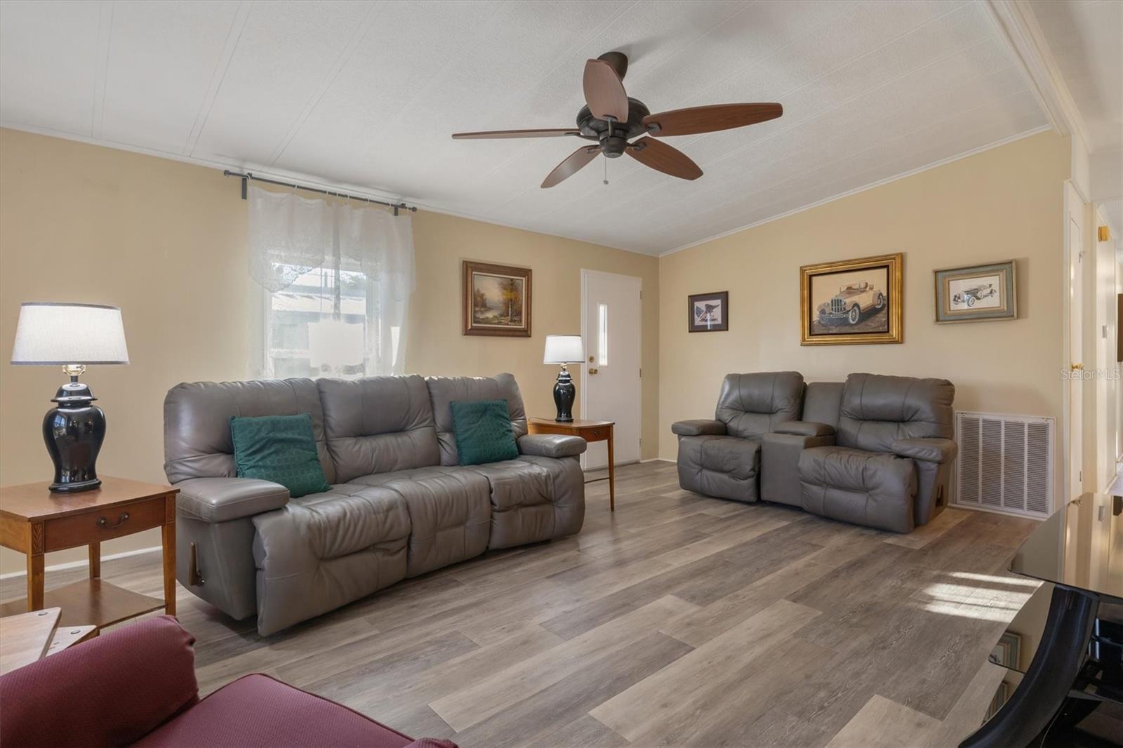 OAKWOOD ESTATES - Residential