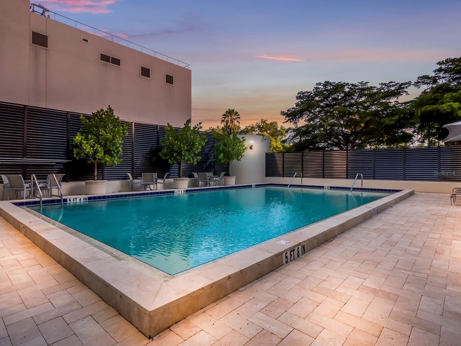 BAY PLAZA - Residential