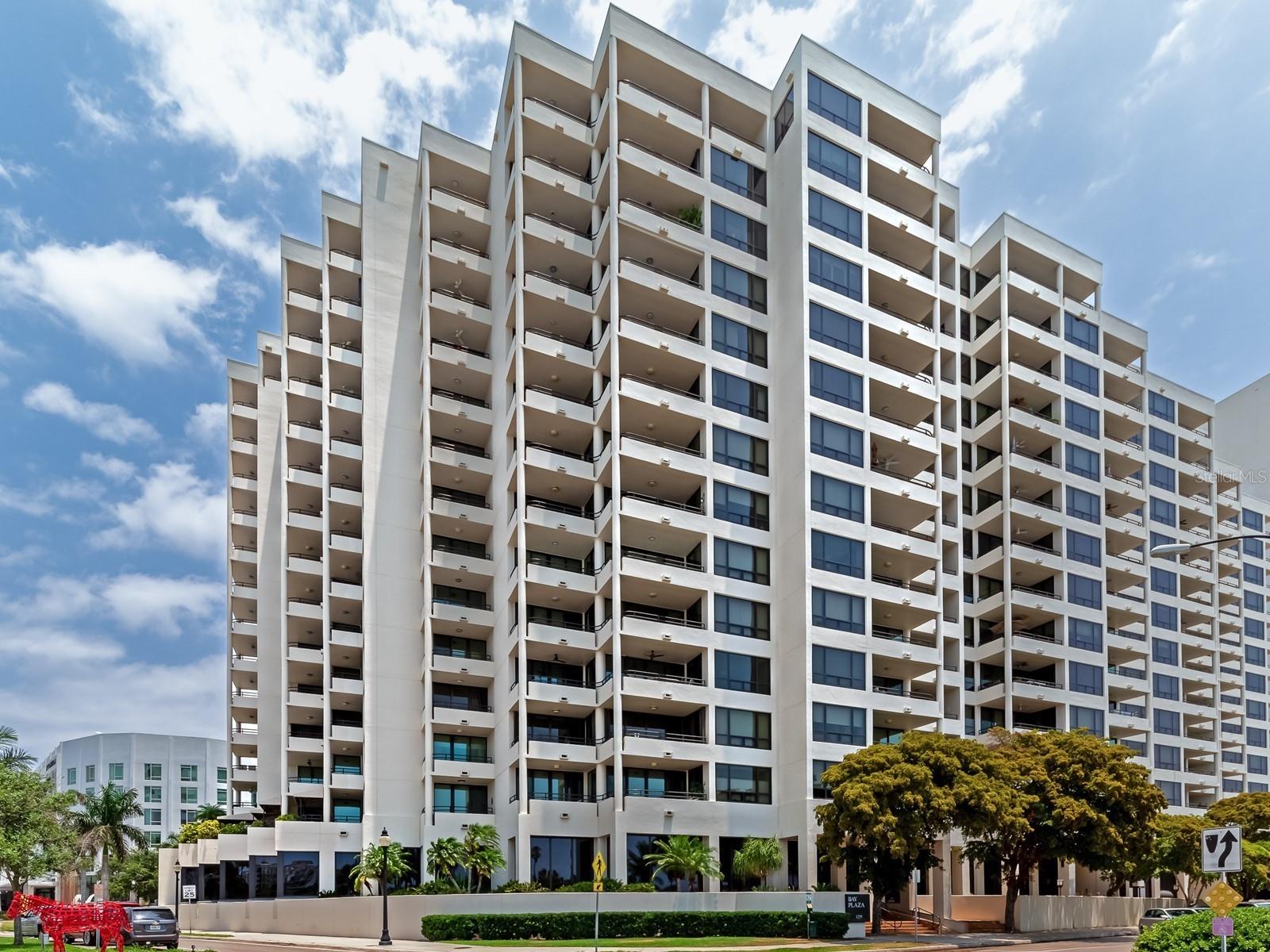 BAY PLAZA - Residential