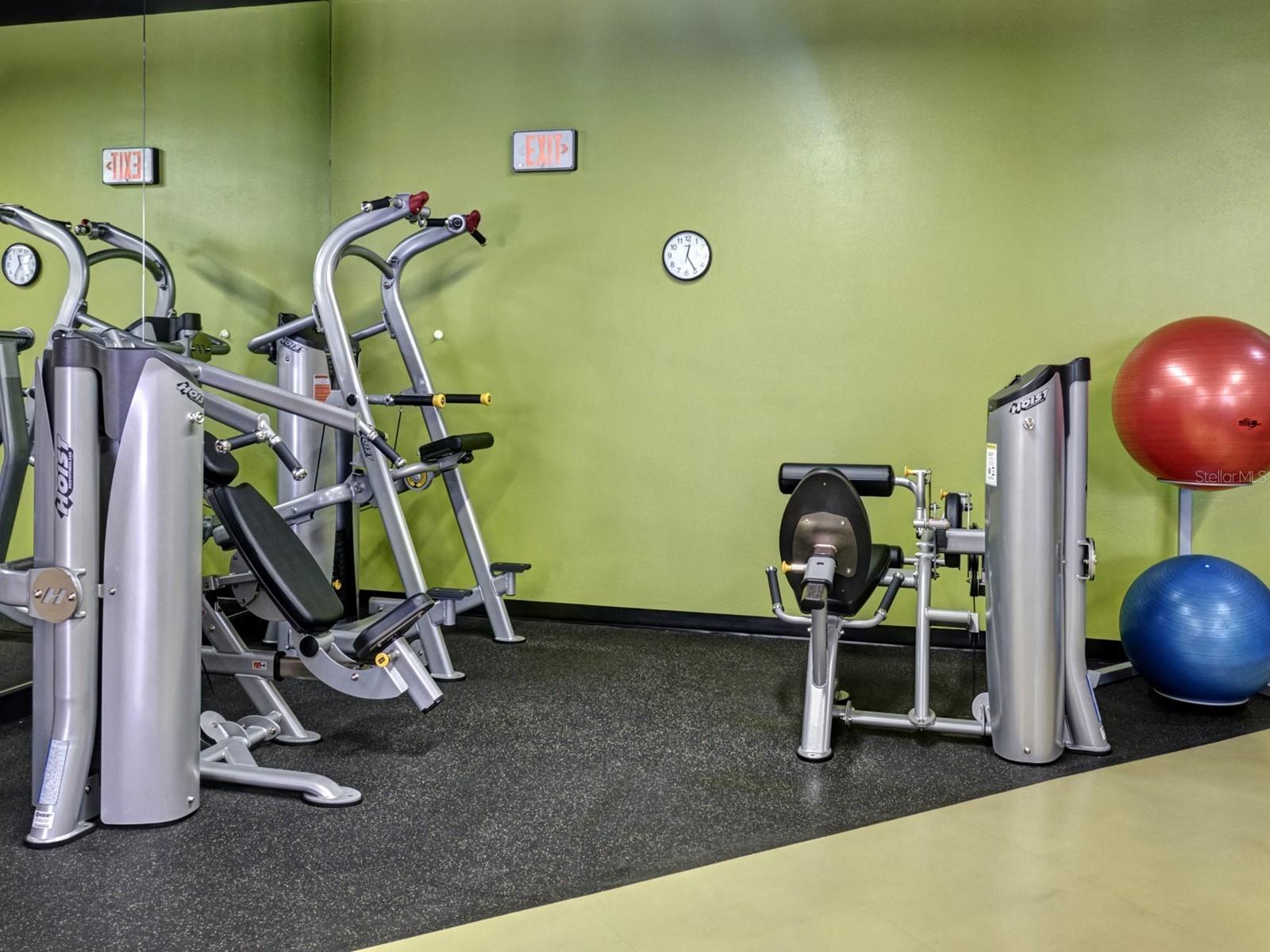 BAY PLAZA - Residential